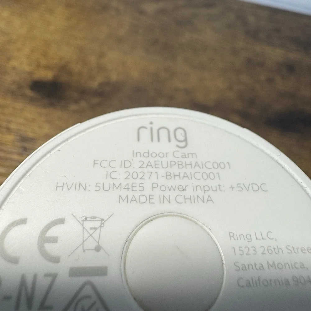 Ring Indoor Cam Compact Plug-In HD Security Camera‎ (1st Gen) White